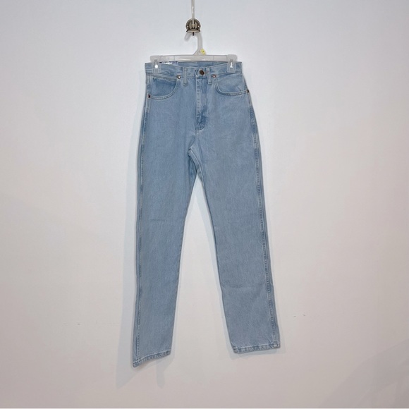 Wrangler Women's Vintage Style Cowboy Cut Classic Slim Fit Jean Size 5x32- NWT - Picture 2 of 15